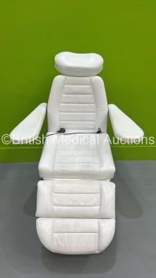 Cosmodern D3M Therapy Chair with Controller (Powers Up) *S/N 52094*