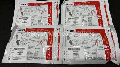 2 x Philips Heartstart FR3 Defibrillators in Carry Cases with 4 x Electrode Packs *2 in Date, 2 Expired* and 2 x LiMnO2 Batteries *Install Before - 2028 / 2025* **SN C17A-00085 / C17A-00078** - 3