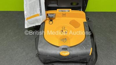 Physio Control Lifepak CR Plus Defibrillator *Mfd 2017* (Powers Up) with 1 x Lithium Battery and 1 x Electrode Pack *Expires 2025* In Carry Case *SN 46242095* - 4