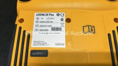 Physio Control Lifepak CR Plus Defibrillator *Mfd 2017* (Powers Up) with 1 x Lithium Battery and 1 x Electrode Pack *Expires 2025* In Carry Case *SN 46242095* - 5