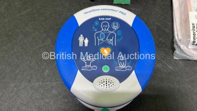 HeartSine Samaritan PAD SAM 300P Defibrillator in Carry Case with 1 x PAD-PAK-03 Lithium Battery / Electrode Pack and 1 x PAD-PAK-04 Lithium Battery / Electrode Pack *Expire 2025 / 2026* (Powers Up) *SN 11C00300884* - 5