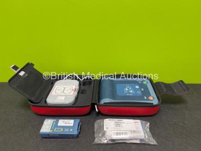 Philips Heartstart FRx Defibrillator with Smart Pads II Electrodes *Expire 2025* and 2 x Lithium Batteries *Install Before 2027 / 2024* in Carry Case (Powers Up) *SN B22K-2068*