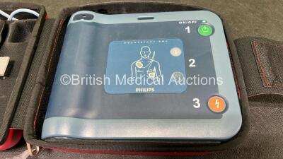 Philips Heartstart FRx Defibrillator with Smart Pads II Electrodes *Expire 2025* and 2 x Lithium Batteries *Install Before 2027 / 2024* in Carry Case (Powers Up) *SN B22K-2068* - 4