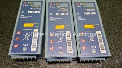 3 x Laerdal FR2 Heartstart Defibrillators (All Power Up) in Case with 3 x M3863A LiMnO2 Batteries *Install Before - 2027 / 2021 / 2025* - 6