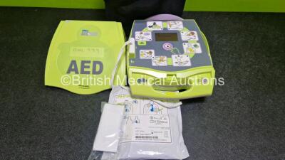 Zoll AED Plus Defibrillator (Powers Up) in Case with Duracell Lithium Batteries - 2