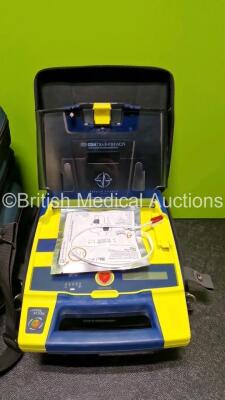 5 x Cardiac Science Powerheart AED G3 Defibrillators 4 x in Case with 2 x LiSCO2 Batteries - 4