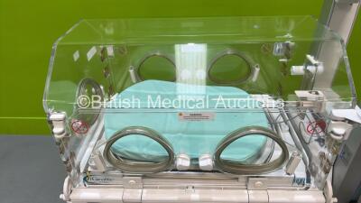 GE Giraffe Infant Incubator with Mattress (Powers Up) *S/N HDHR52252* - 3
