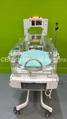 GE Giraffe Infant Incubator with Mattress (Powers Up with Alarm / Fault) *S/N HDHR52257*