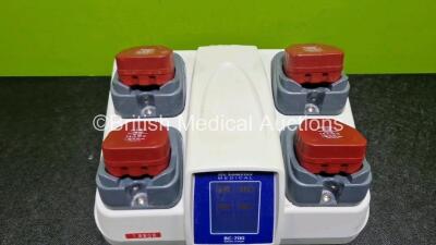 deSoutter Medical BC-700 4 Bay Battery Charger (Powers Up) with 4 x AB-600 Ni-MH Aseptic Battery Packs *SN 1601907* - 2