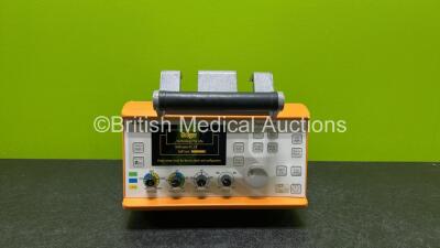 Drager Oxylog 3000 Transport Ventilator Software Version 01.24 Ref 2M86955-13 *Mfd 2008* (Powers Up, 1 x Missing Dial Cover and Damaged Casing - See Photos) *SN SRZF-0087*