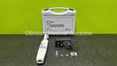 Clement Clarke International Perkins Mk3 Tonometer *Mfd 2015* with Accessories in Case *SN 1338T3*