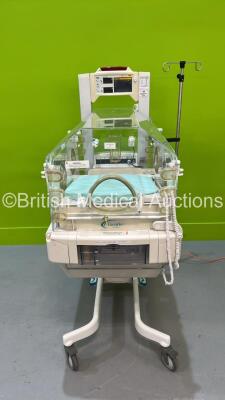 Ohmeda Giraffe Infant Incubator with Mattress (Powers Up) *S/N HDHJ51015*