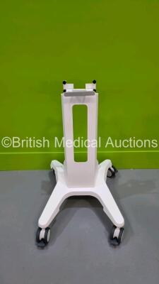 Lowenstein Medical elisa 600 Ventilator Software Version 1.11.0 (Like New In Box) with 1 x Elisa Ref 0691000 Mobile Stand *Stock Photo* - 3