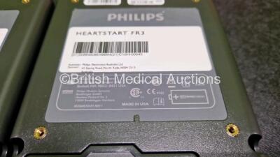 2 x Philips FR3 Defibrillators (Both Power Up) in Carry Case with 2 x LiMnO2 Batteries *Install Before - 2028 / 2023* **SN C16H00100 / C16H00045** - 5